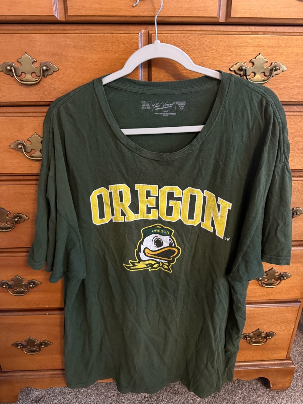 University of Oregon Green T‑Shirt with Duck Logo